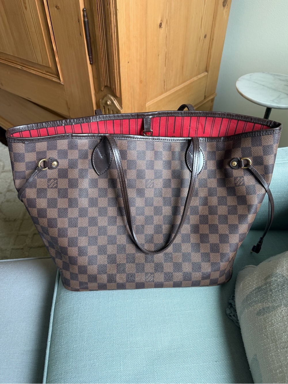 Louis Vuitton Neverfull MM (Damier Ebene with red interior) - Picture 2 of 10